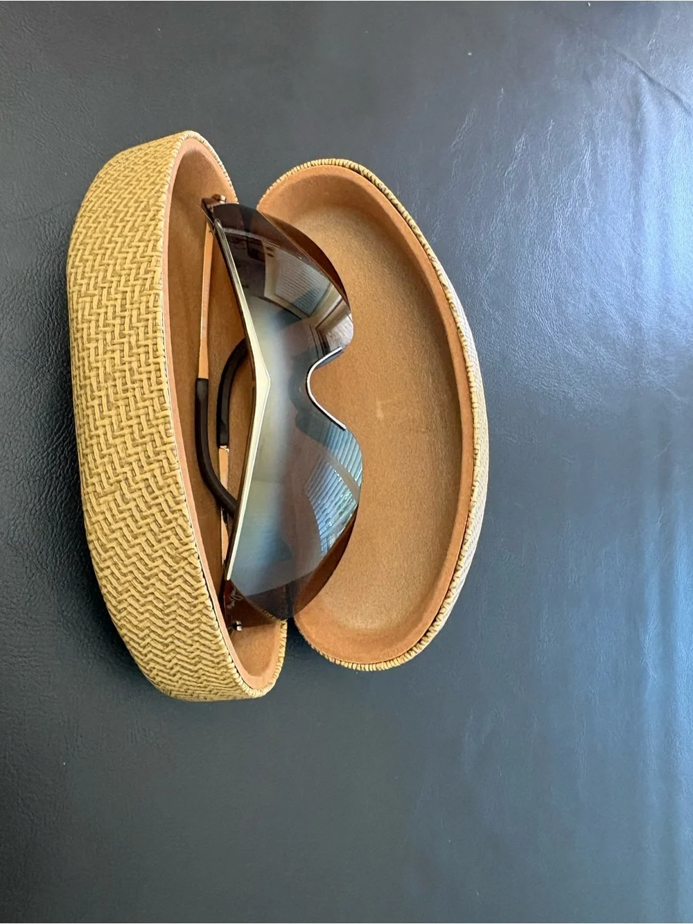 Maui Jim Vintage “sandbar” 511 16 Wrap sunglasses